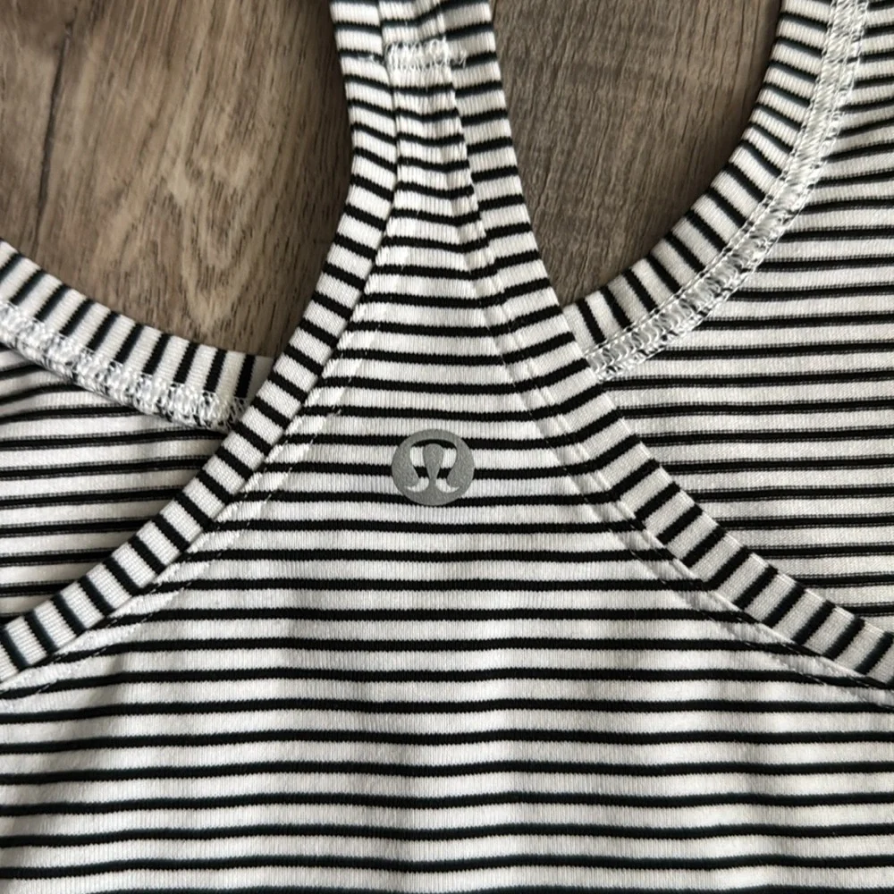 Lululemon tank - Picture 3 of 3